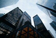 ‘소부장 으뜸기업’ 글로벌 공급망 핵심기업으로 키운다 low angle photo of city high rise buildings during daytime